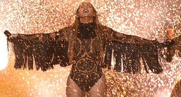 Beyonce in Julien Macdonald