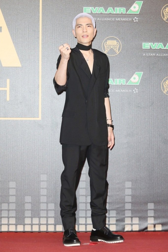 Jam Hsiao in Lanvin Spring 2016 Menswear