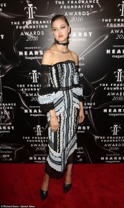 Lindsey Wixson in Erdem Spring 2016 -2016.6.8-