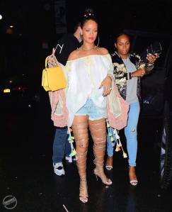Rihanna in Chloé Spring 2016 -2016.6.1-
