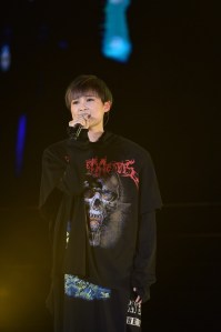 李宇春 in Vetements Fall 2016 -2016.7.3-