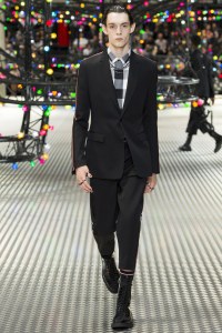Dior Homme Spring 2017 Menswear Look 1