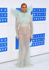 Beyonce in Francesco Scognamiglio Fall 2016 Couture -2016.8.29-