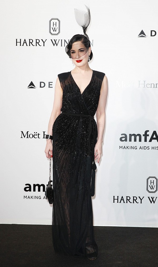 dita-von-teese-in-elisabetta-franchi-spring-2017