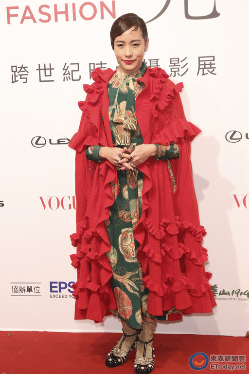 karena-lam-in-gucci-fall-2016-1