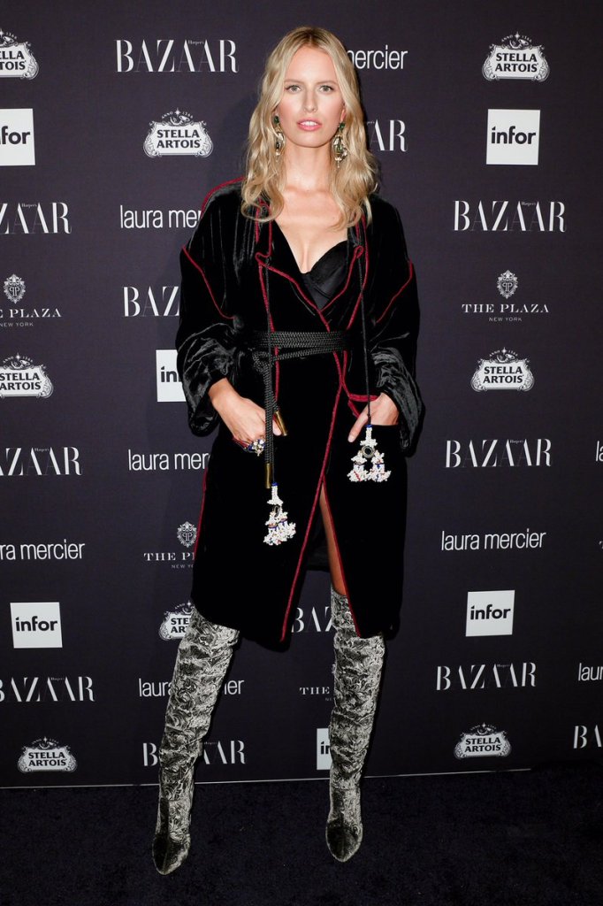 karolina-kurkova-in-hm-fall-2016-1