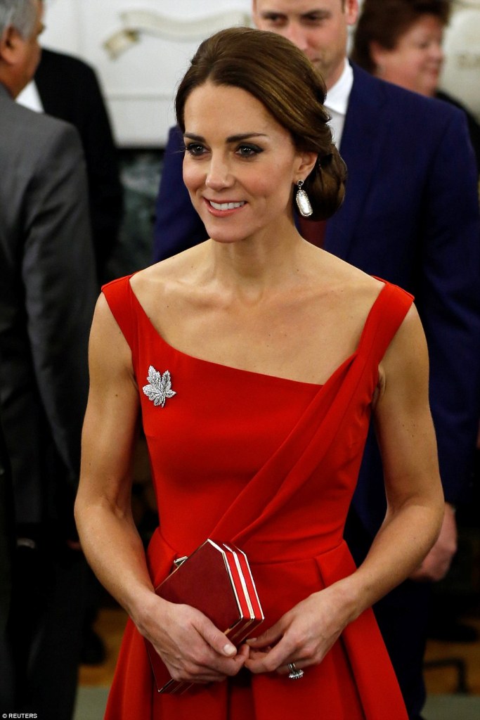 kate-middleton-in-preen-by-thornton-bregazzi-1