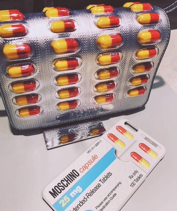 moschino-spring-2017-pills-bag