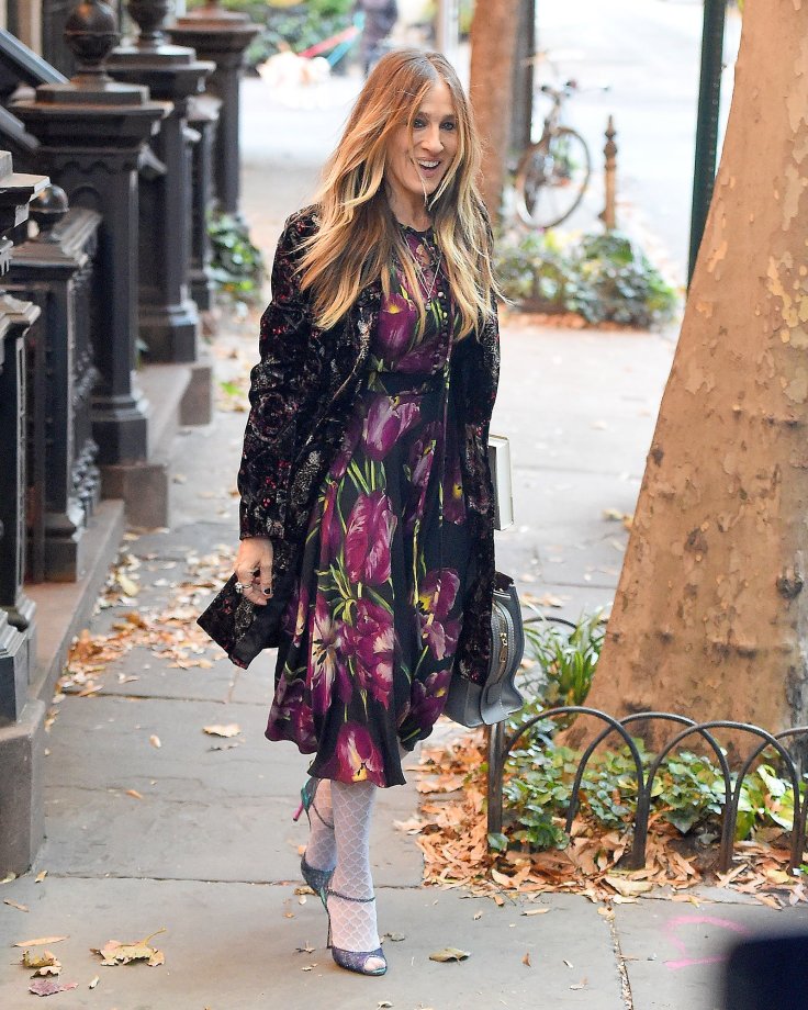 sarah-jessica-parker-in-dolce-gabbana-tulip-dress-1