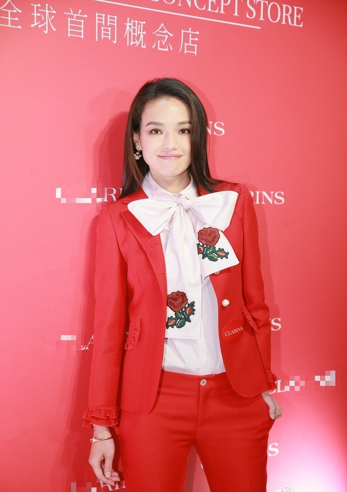 shu-qi-in-gucci-pre-fall-2016-1