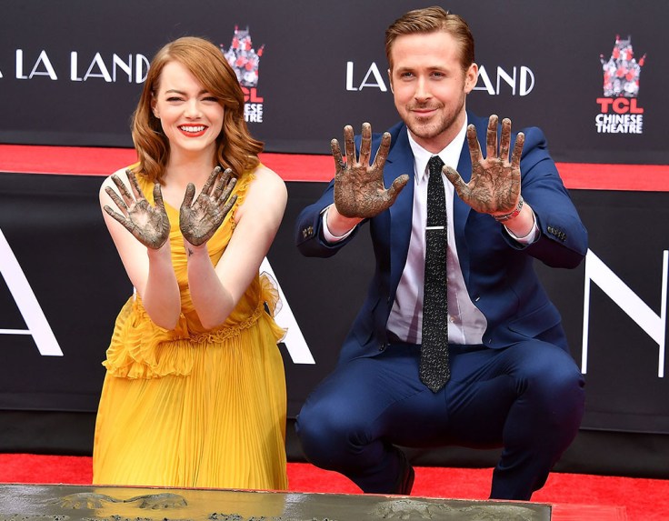 emma-stone-in-rochas-spring-2017-with-ryan-gosling-2