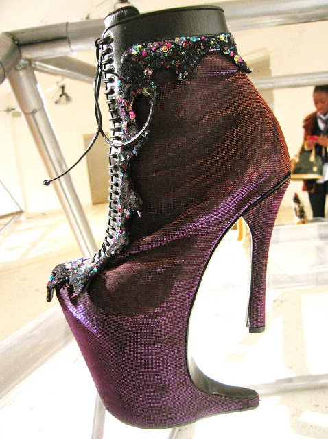 nina-ricci-fall-2009-1