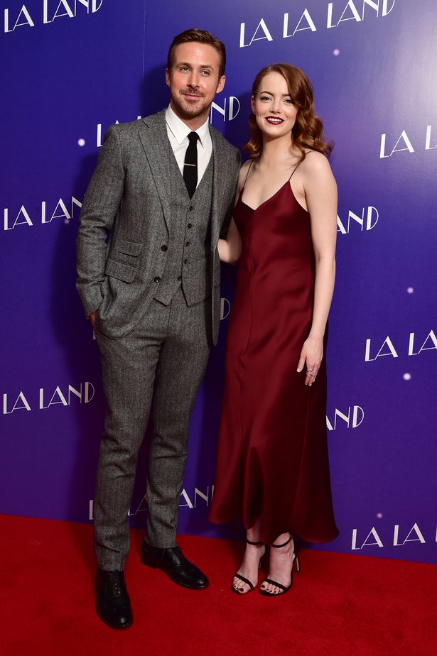 emma-stone-in-the-row-with-ryan-gosling-1