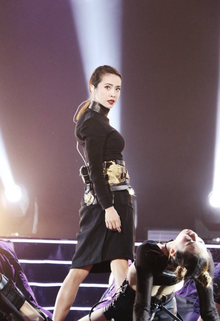 jolin-tsai-in-tom-ford-fall-2016