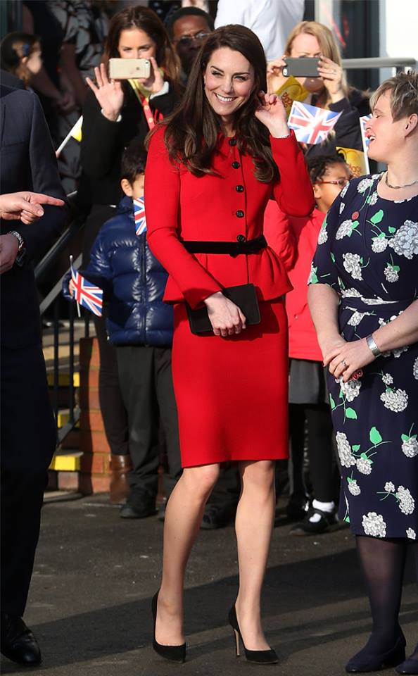 kate-middleton-in-luisa-spagnoli-red-skirt-suit