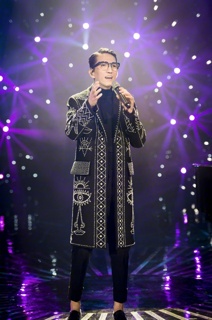 terry-lin-in-valentino-fall-2016-menswear